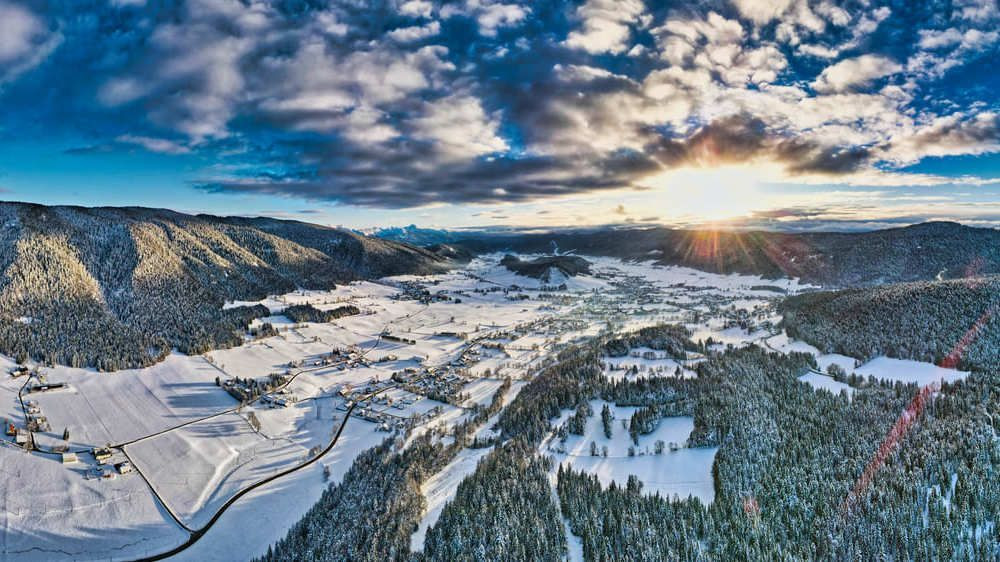 Luftaufnahme von Autrans - Vercors - Frankreich