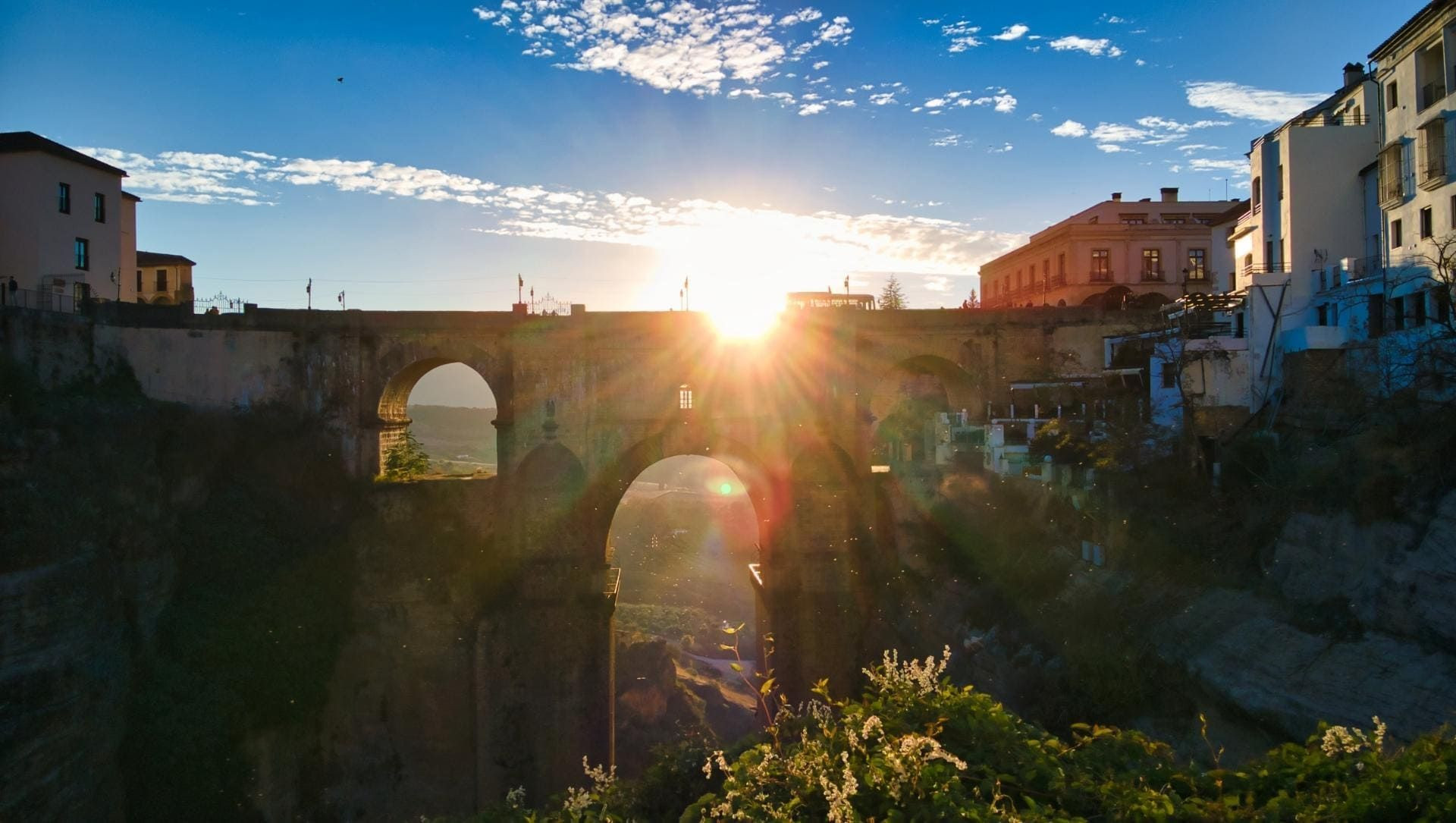 Puente Nuevo über der Tajo-Schlucht bei Sonnenuntergang - Ronda - Andalusien - Spanien