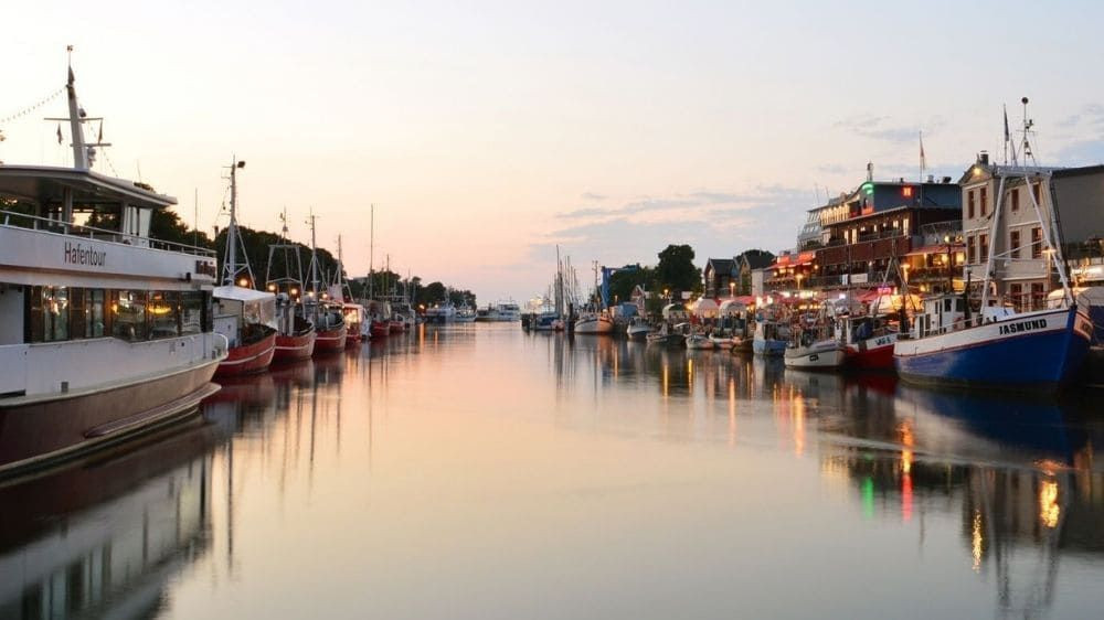 Kanal Alter Strom in Warnemünde - Ostsee - Deutschland