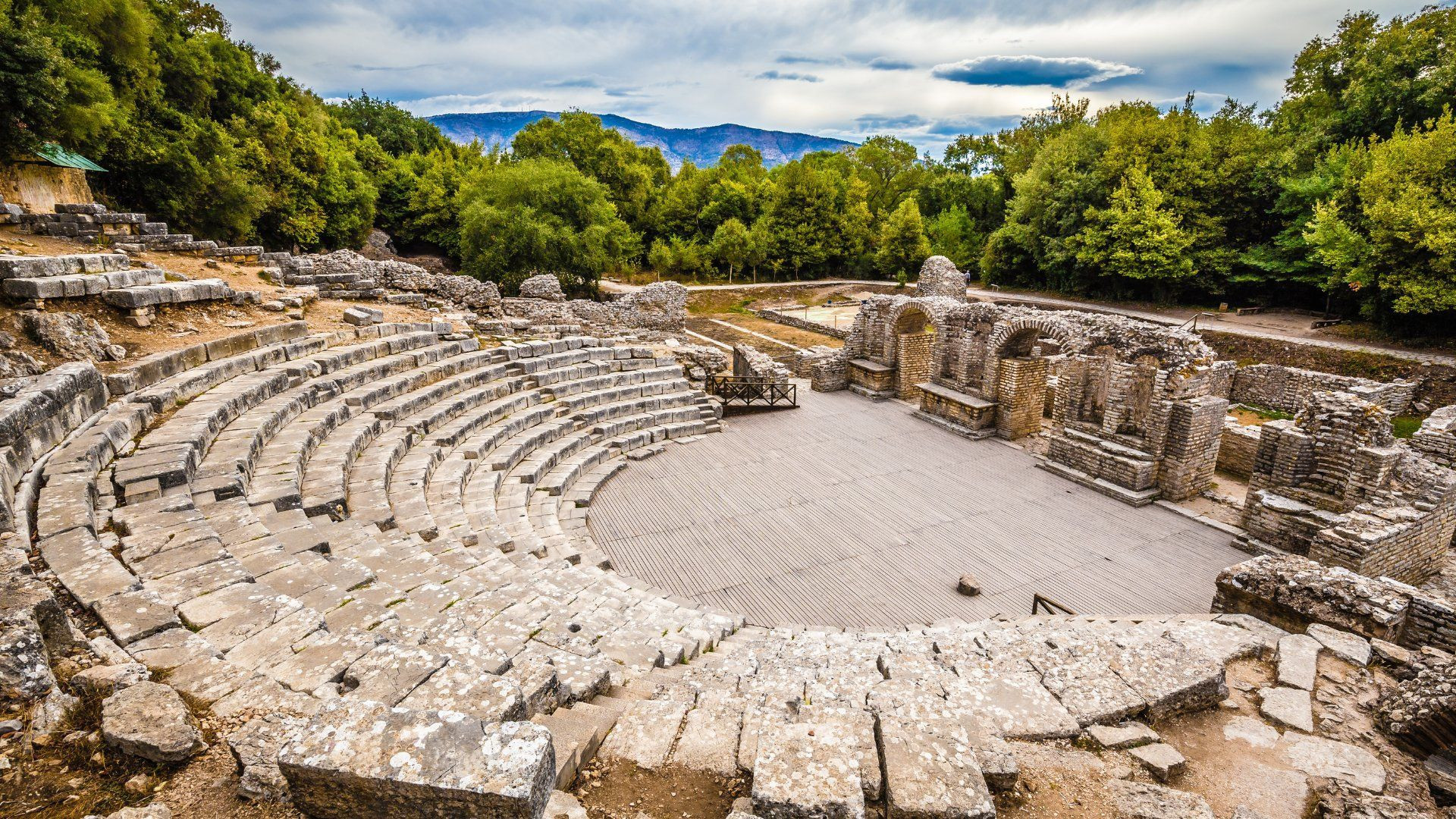 Antikes Theater der archäologischen Stätte Butrint - Albanien