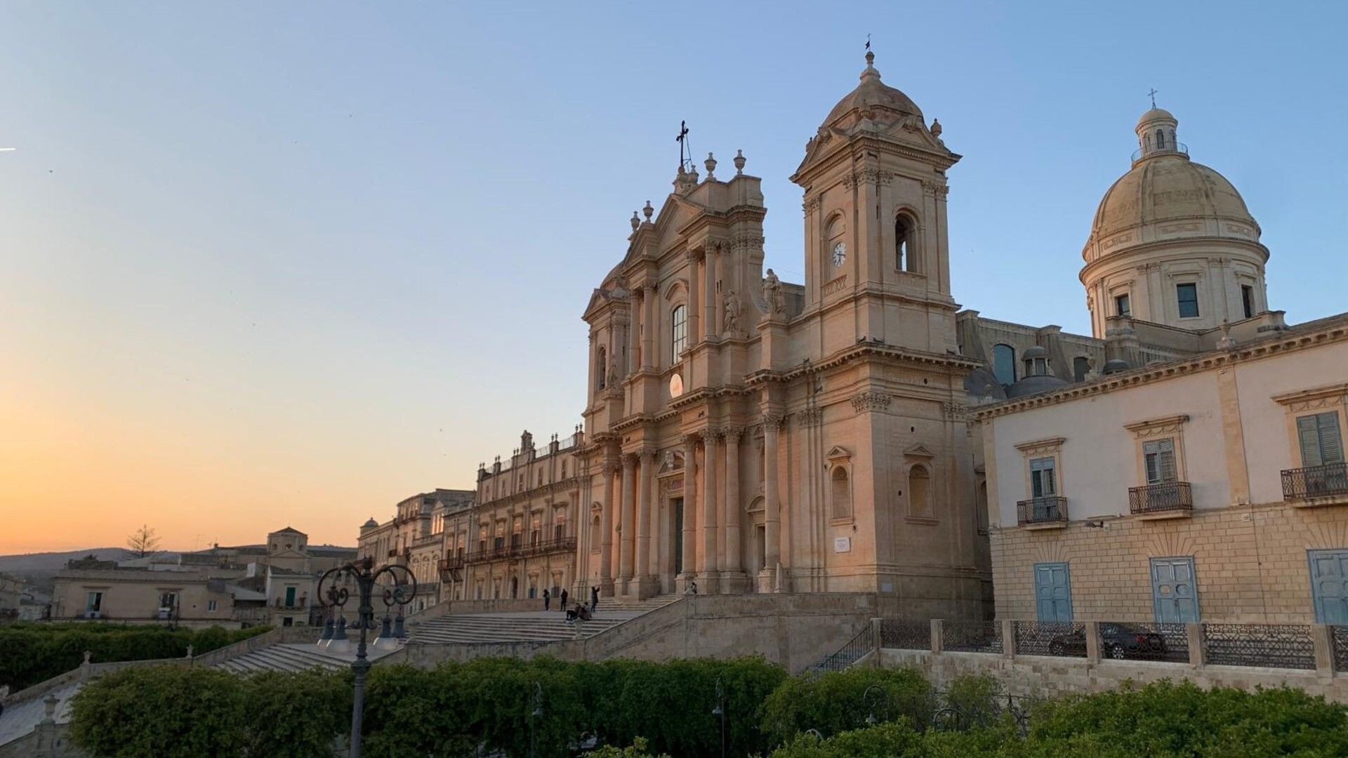 Barocke Kathedrale bei Sonnenuntergang - Noto - Sizilien - Italien