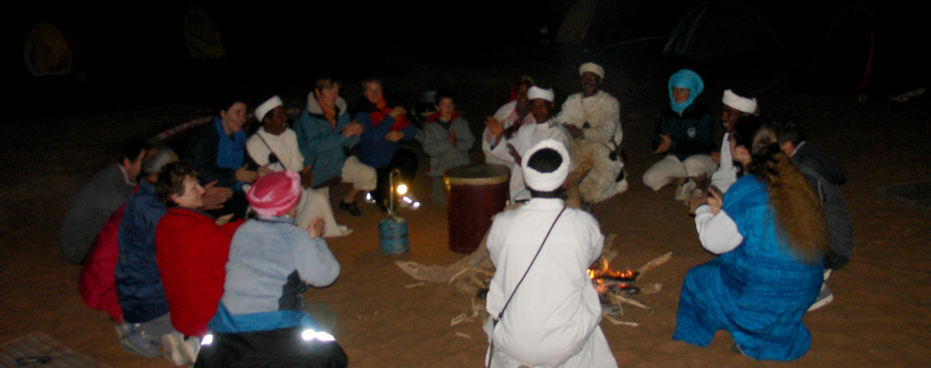 Soirée berbère autour du feu - Maroc