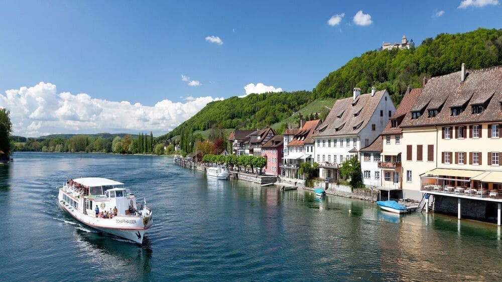 Boot und Altstadt von Stein am Rhein am Rhein - Schweiz