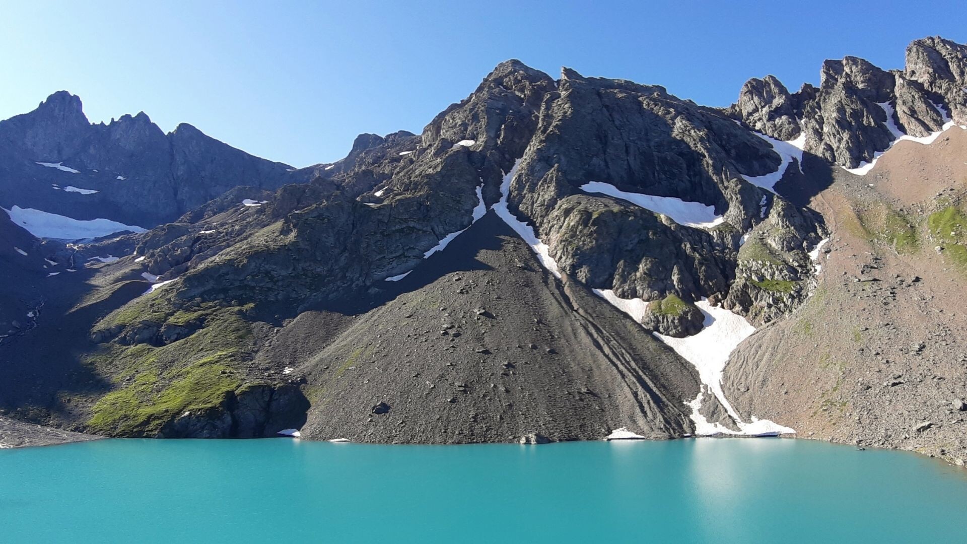Wanderreisen in den französischen Alpen im Sommer
