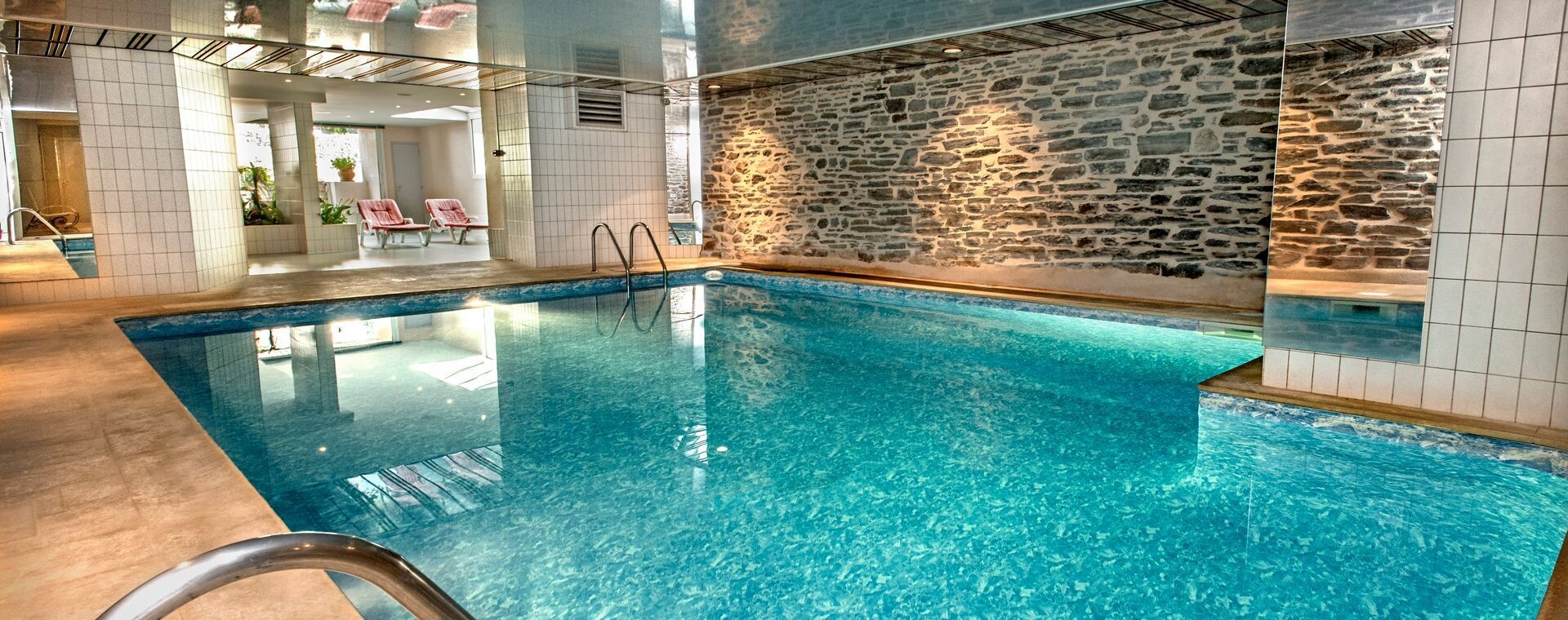 Hotel-Hallenbad - Cevennen - Frankreich