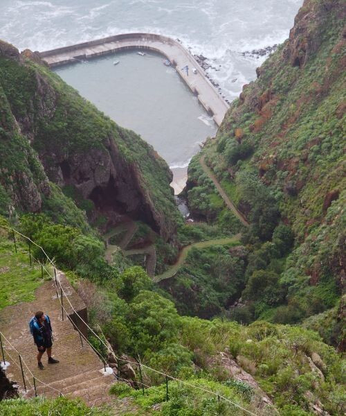 Treppe zum Fischerdorf Paul do Mar - Madeira - Portugal