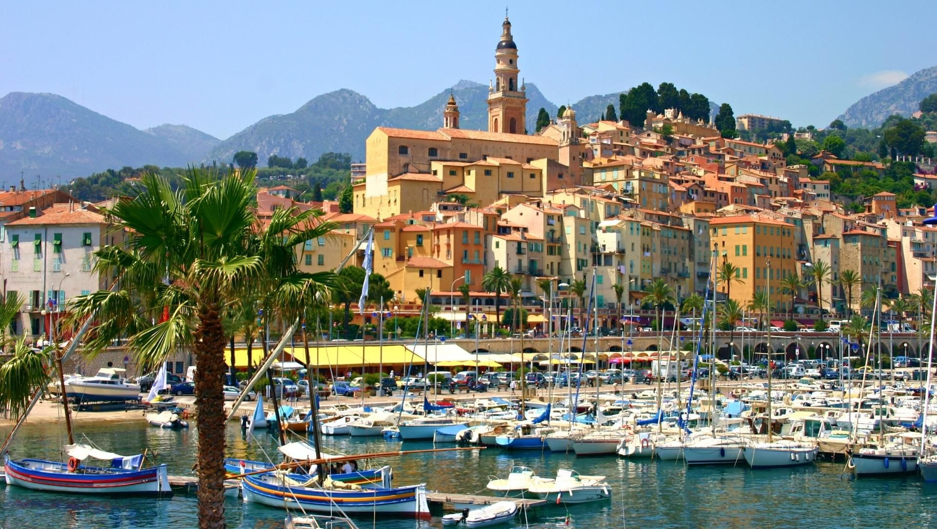 Hafen und Altstadt von Menton - Côte d’Azur - Frankreich