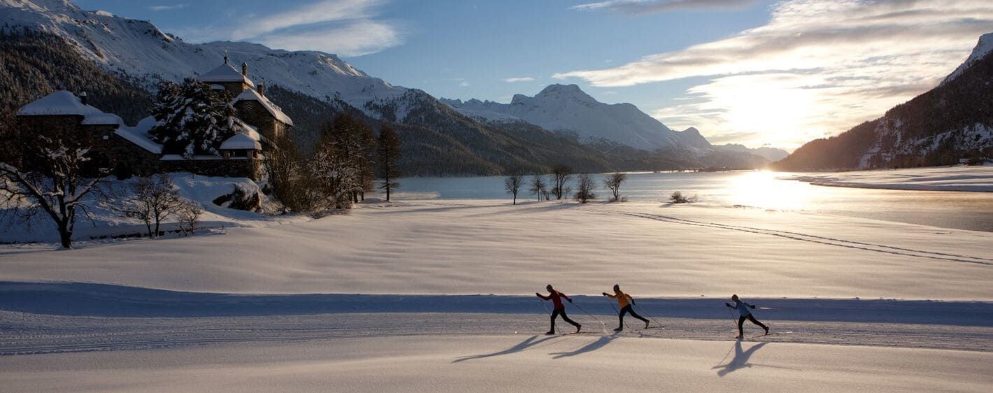 Langlauf bei Sonnenuntergang am Silvaplanasee - Engadin - Schweiz