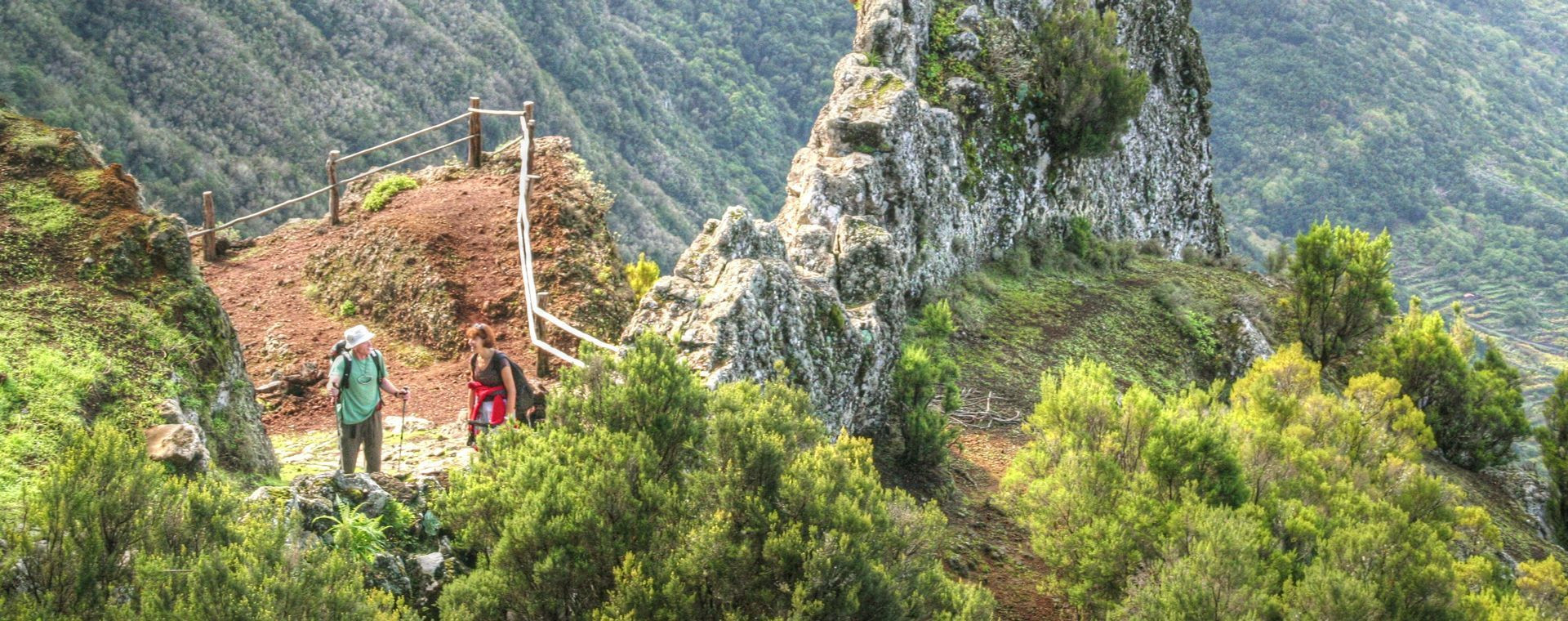 Wanderer am Mirador de Jinama - El Hierro - Kanaren - Spanien