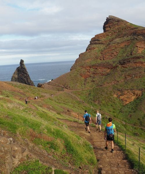 Wanderer an der Ponta de São Lourenço - Madeira - Portugal