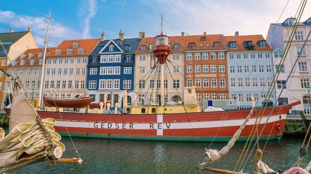Feuerschiff auf dem Nyhavn-Kanal - Kopenhagen - Dänemark