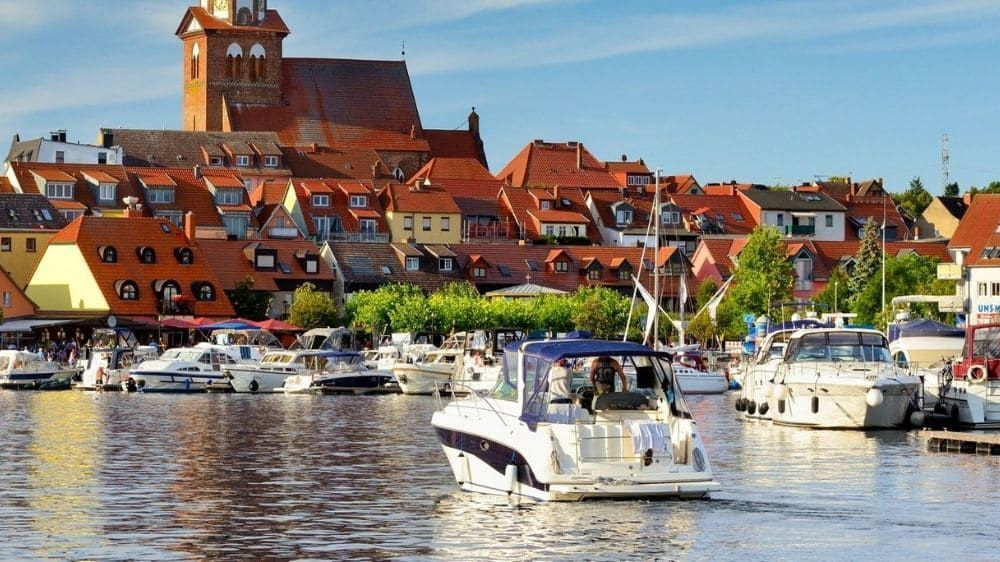 Yachthafen von Waren an der Müritz - Deutschland