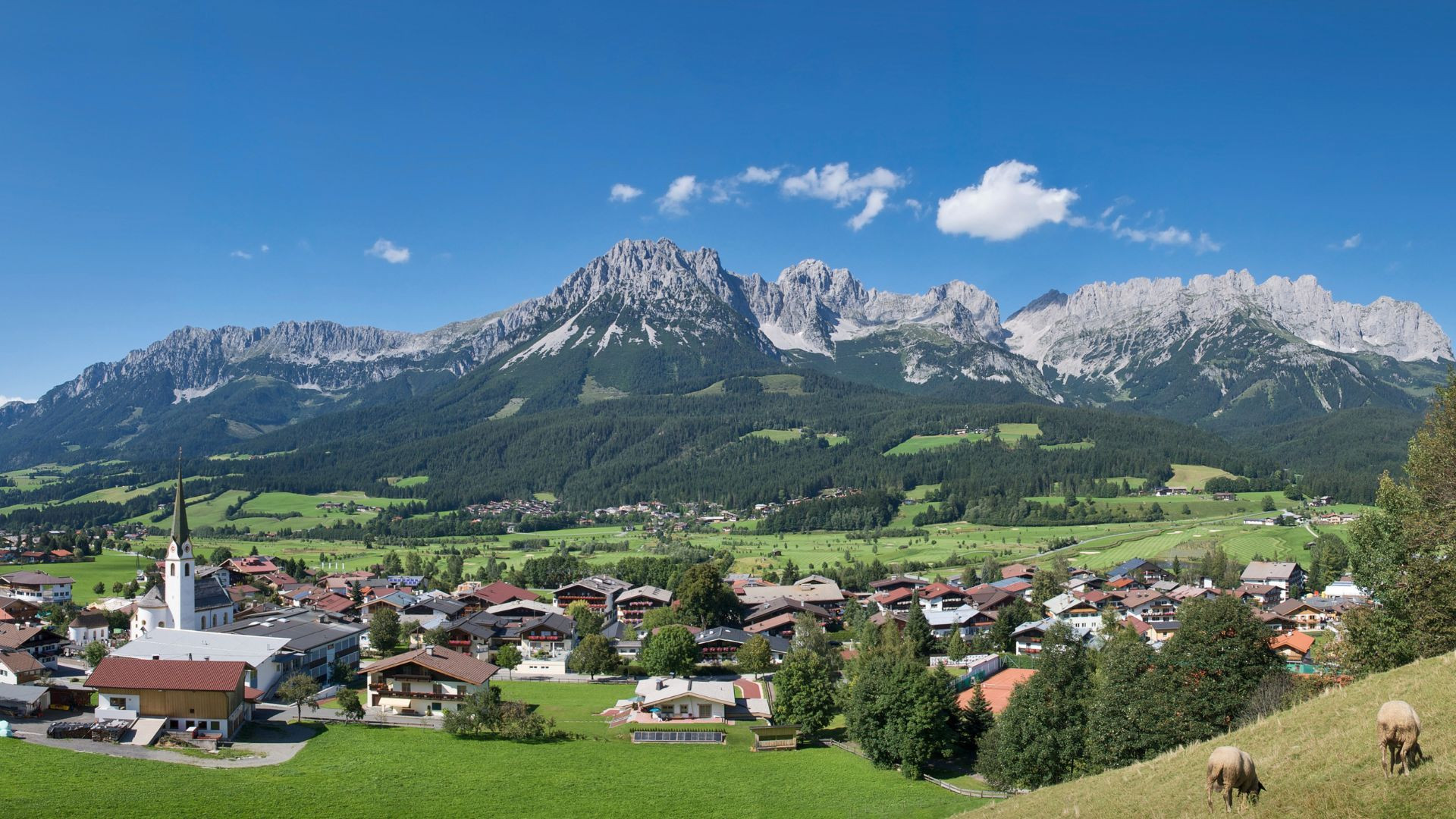 Dorf Ellmau und Wilder Kaiser - Tirol - Österreich