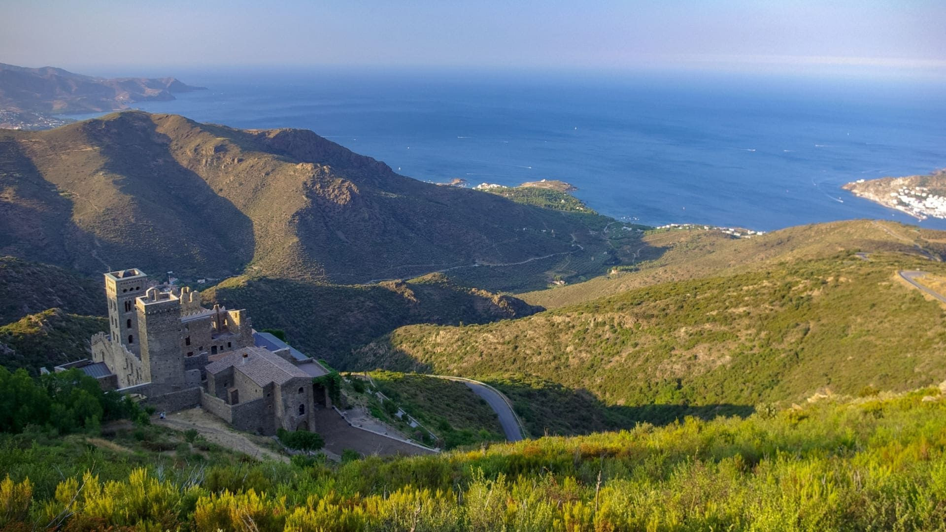Kloster Sant Pere de Rodes über dem Meer - Katalonien - Spanien