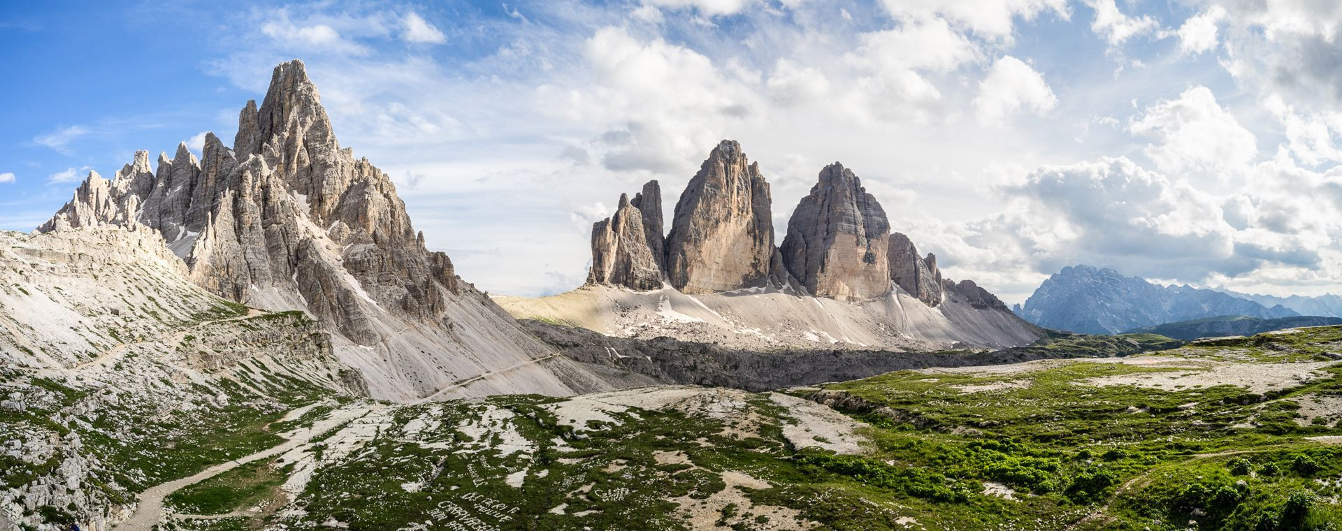 Monte Paterno und Drei Zinnen - Dolomiten - Italien