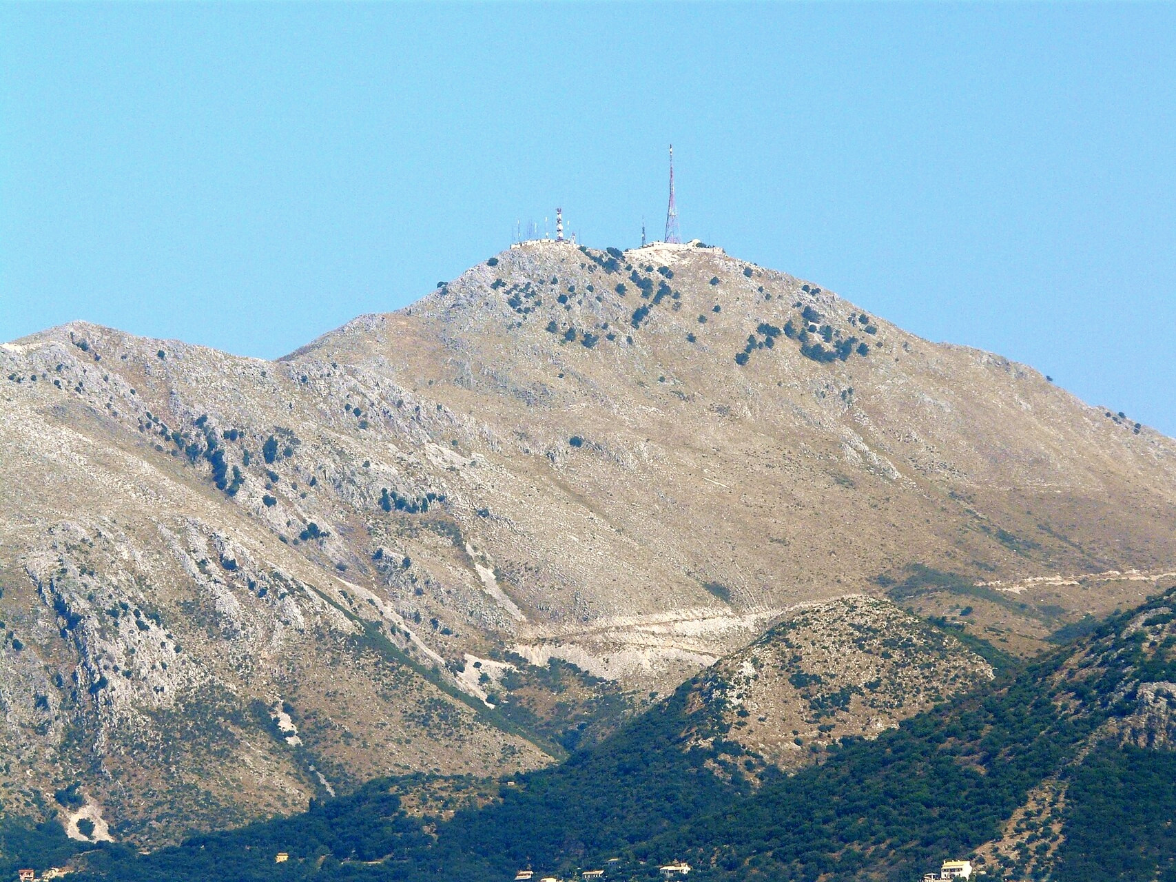 © Piotrus, Wikimedia Commons (CC BY-SA 3.0) Der Gipfel des Pantokrator im Norden Korfus, Griechenland