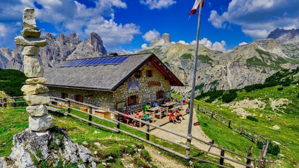 Berghütte am Fuß der Gipfel - Dolomiten - Italien