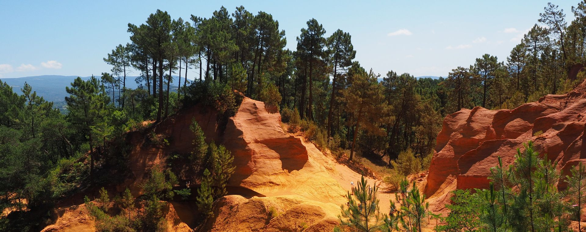 Rote Ockerfelsen - Roussillon - Provence - Frankreich