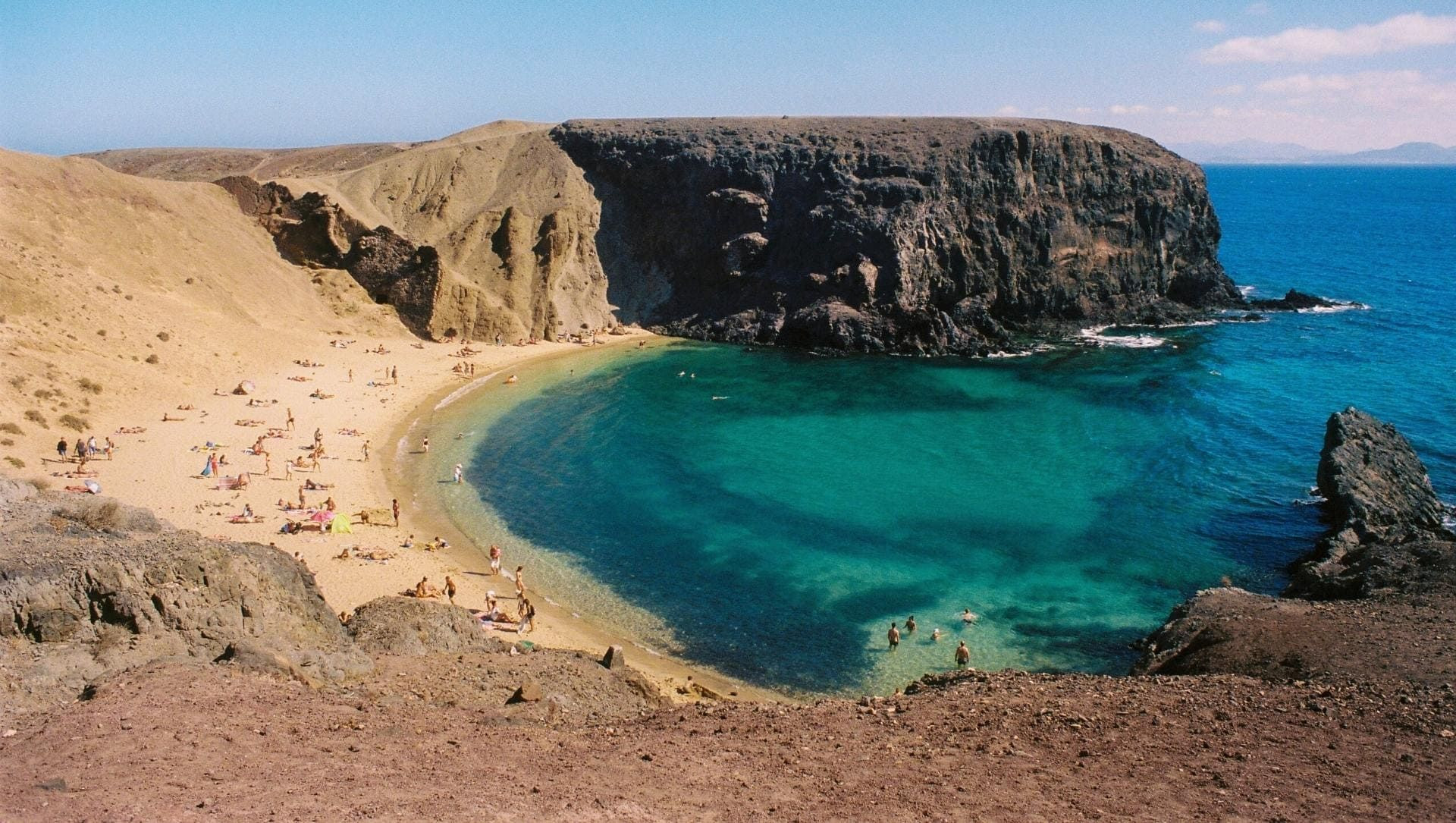 © Thibault Mokuenko, Unsplash Playa del Papagayo auf Lanzarote - Spanien