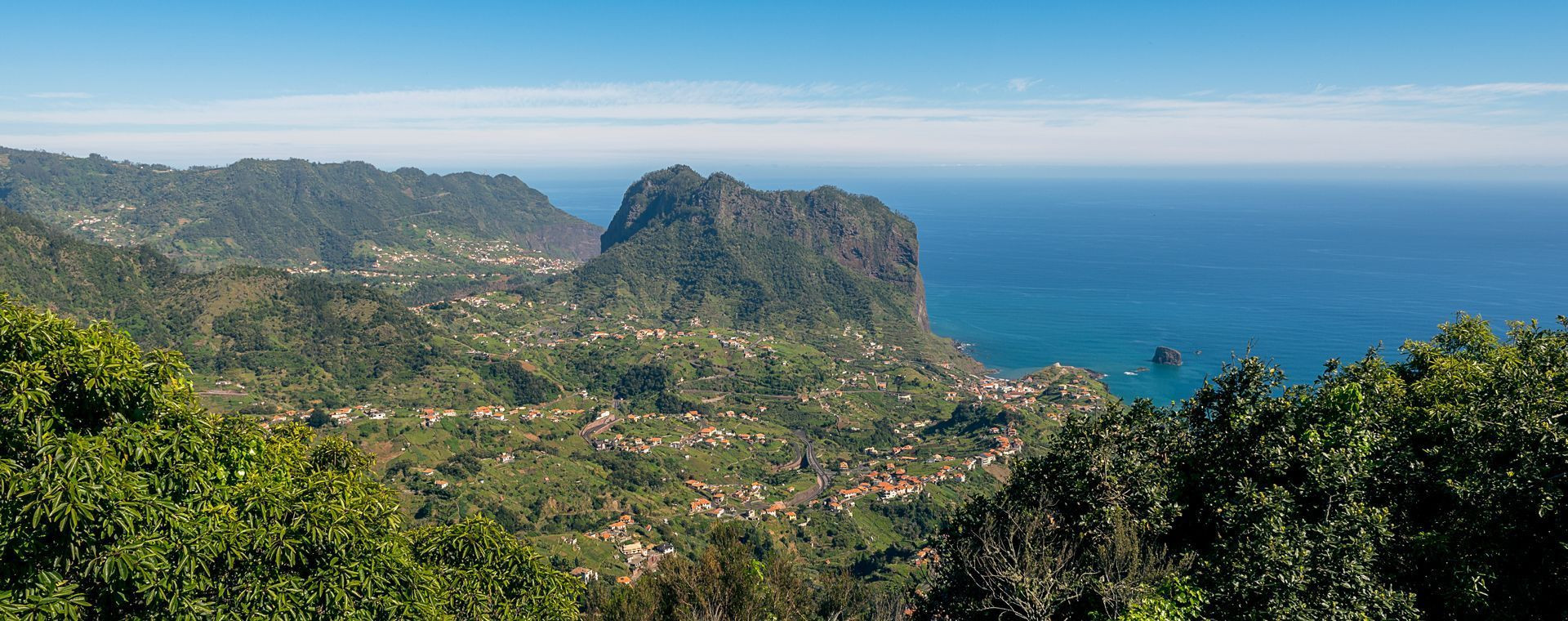 Porto da Cruz vom Aussichtspunkt Portela - Madeira - Portugal