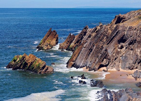 Felsige Klippen an der Atlantikküste - Portugal