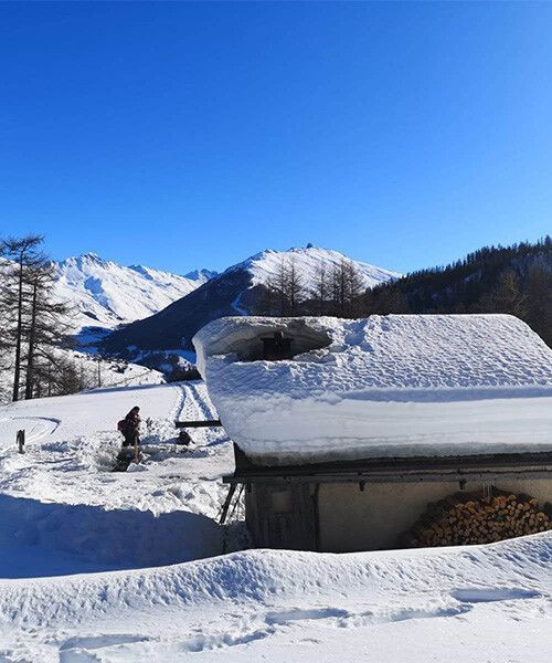 Verschneites Chalet in Saint-Véran - Queyras - Frankreich
