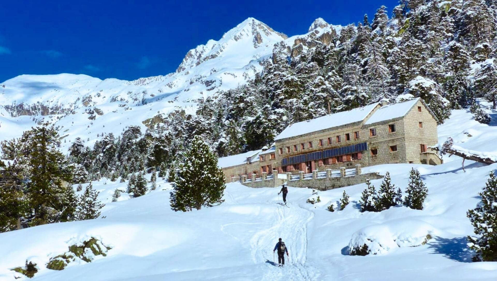 Schneeschuhwanderung zu einer Hütte - Cauterets-Gavarnie - Pyrenäen - Frankreich