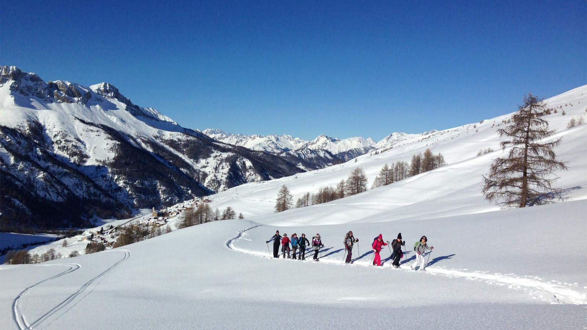Schneeschuhwanderung im Schnee - Saint-Véran - Queyras - Alpen - Frankreich