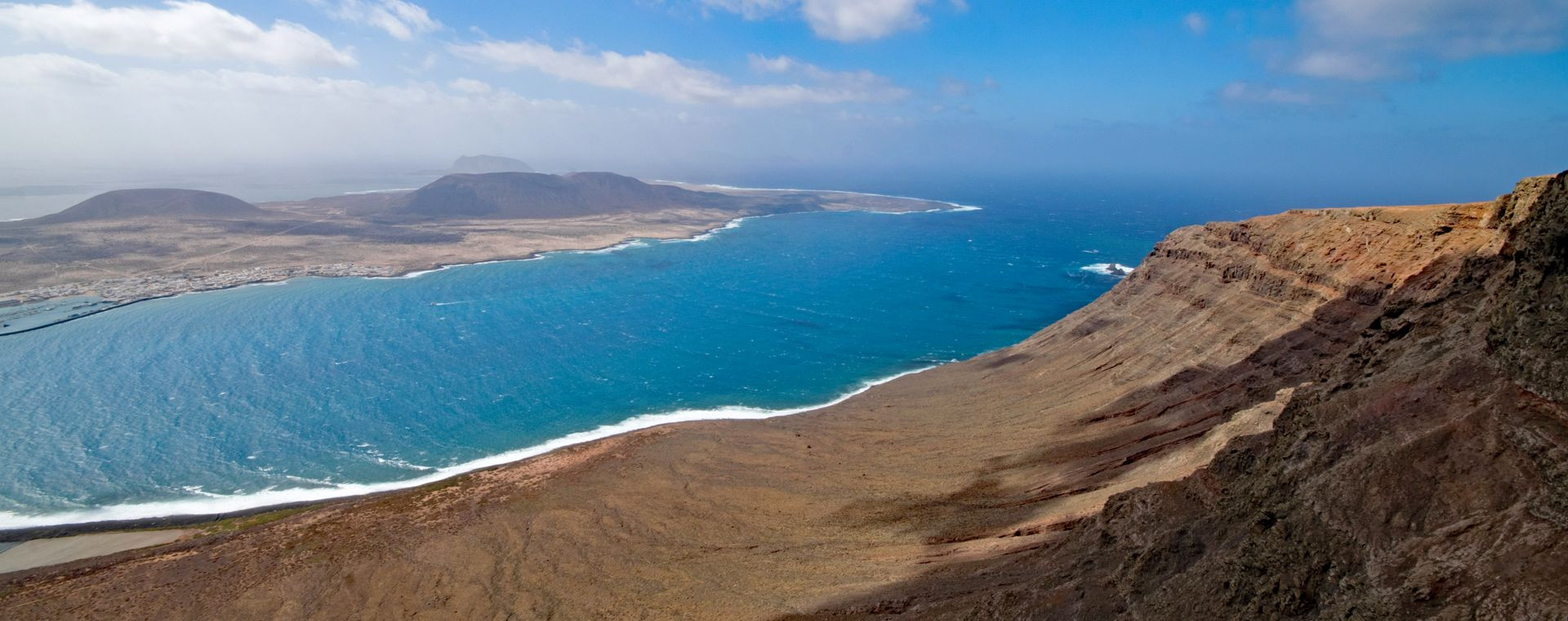 Blick vom Mirador del Río auf Lanzarote - Spanien