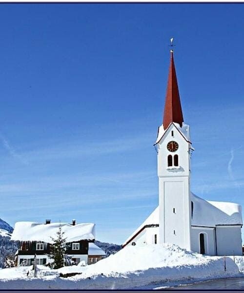 Dorfkirche im Schnee - Sibratsgfäll - Vorarlberg - Österreich